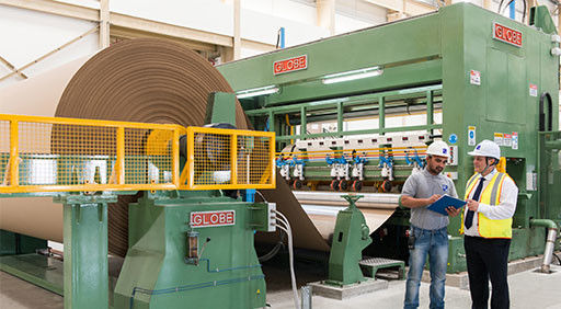 8の高性能のクラフト紙の生産ライン機械5200mm - 10ton/Day