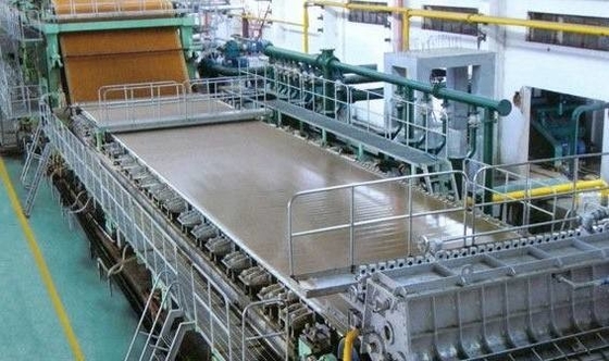 周波数変換は/D 150トンのクラフト製紙工場のための段ボール紙の作成機械を